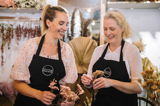 Dried flower arrangement classes for beginners